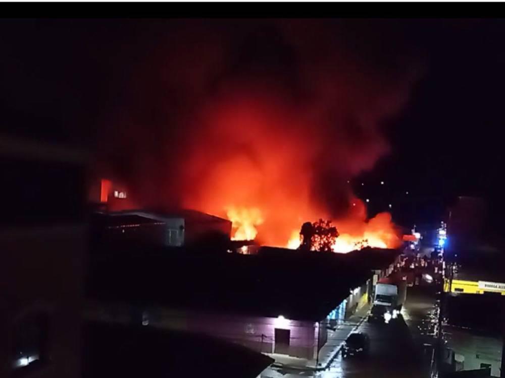 Más de 12 negocios se incendiaron en La Esperanza