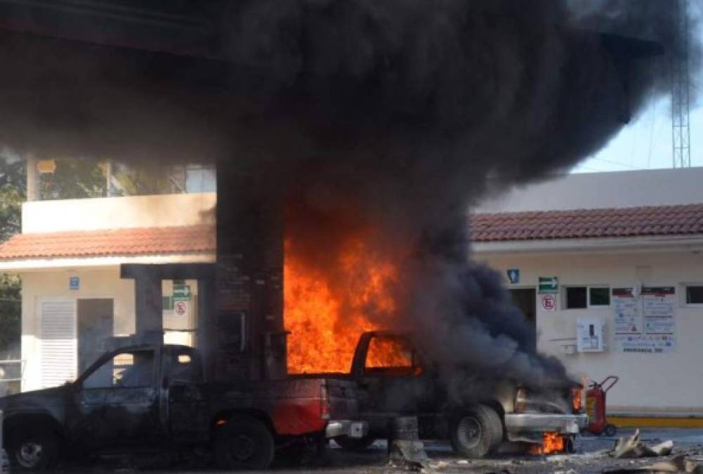 En sus inicios, esta organización criminal fue brazo armado del poderoso cártel de Sinaloa y libró cruentas disputas territoriales contra sus enemigos Los Zetas y Los Caballeros Templarios, pero en el 2015 se emergió como un poderoso grupo autónomo. En la gráfica, los mafiosos incendiaron vehículos, bancos y gasolineras para sembrar el terror en Jalisco en el 2015.