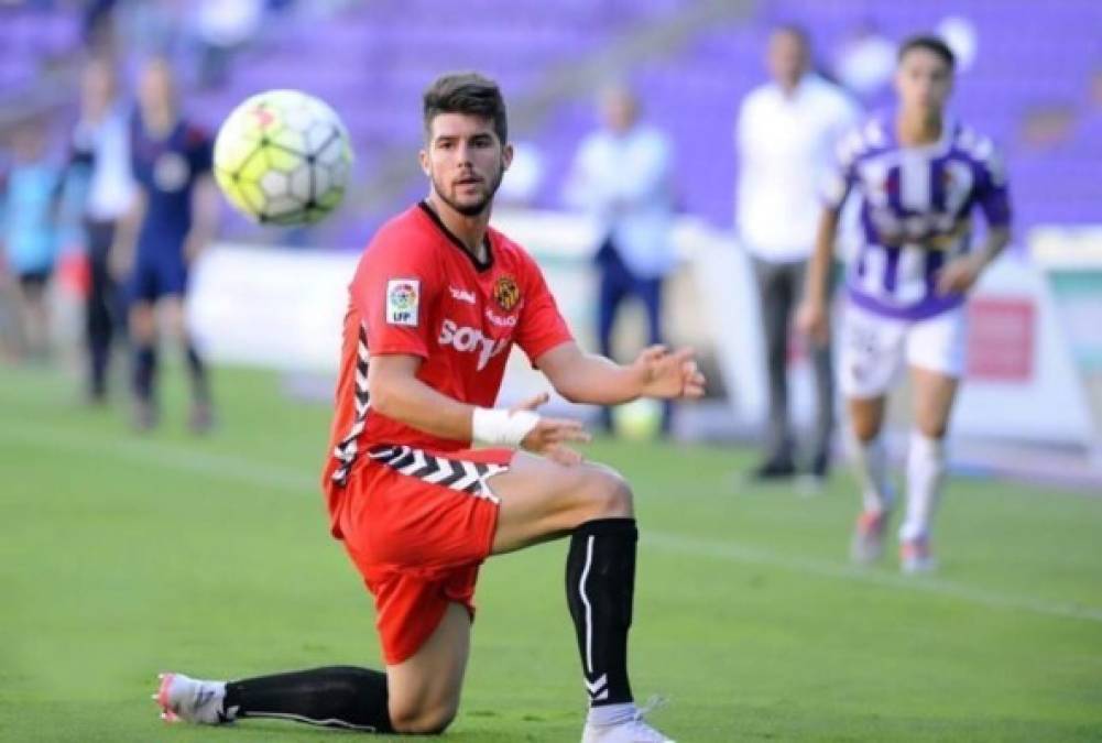 El joven Josep Calavera será nuevo jugador del Barcelona, el juvenil de 17 años cuenta con un estilo similar al de Busquets por lo que llega como reemplazo del crack en el centro del campo.