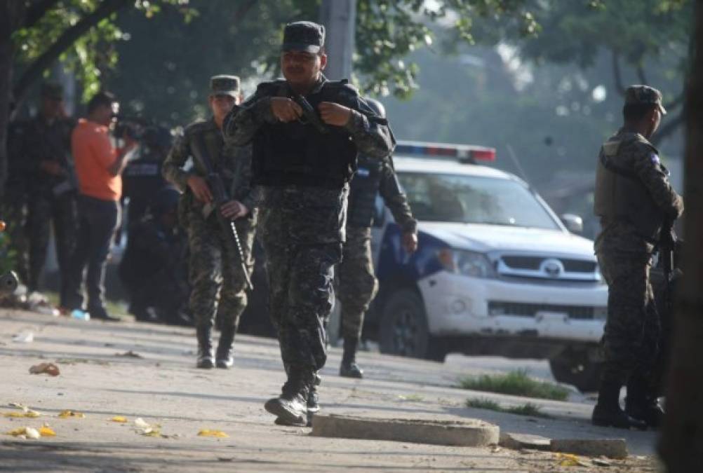 En un verdadero campo de guerra se convirtió el Centro Penal Sampedrano luego del amotinamiento.