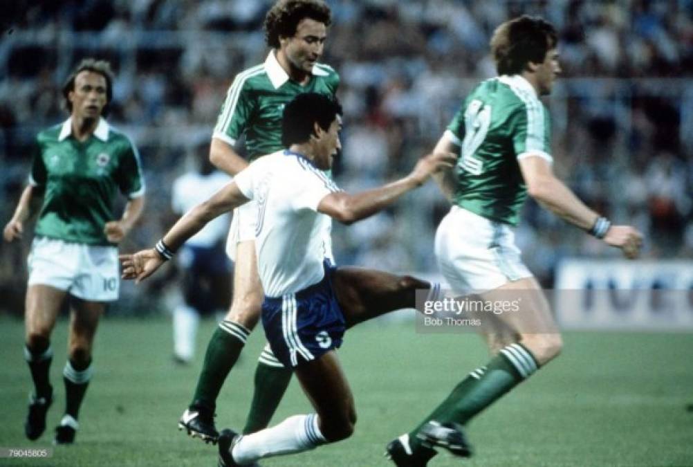 Porfirio Betancourt, apodado como 'El Cañón', durante el partido de la Selección de Honduras contra Irlanda del Norte en el Mundial de España 1982. Ese juego acabó 1-1.