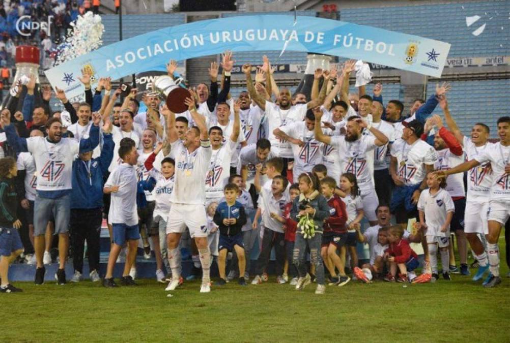 5. Nacional (Uruguay) - El equipo albo es el segundo más ganador de Uruguay, por detrás del Peñarol. Tiene 47 títulos.