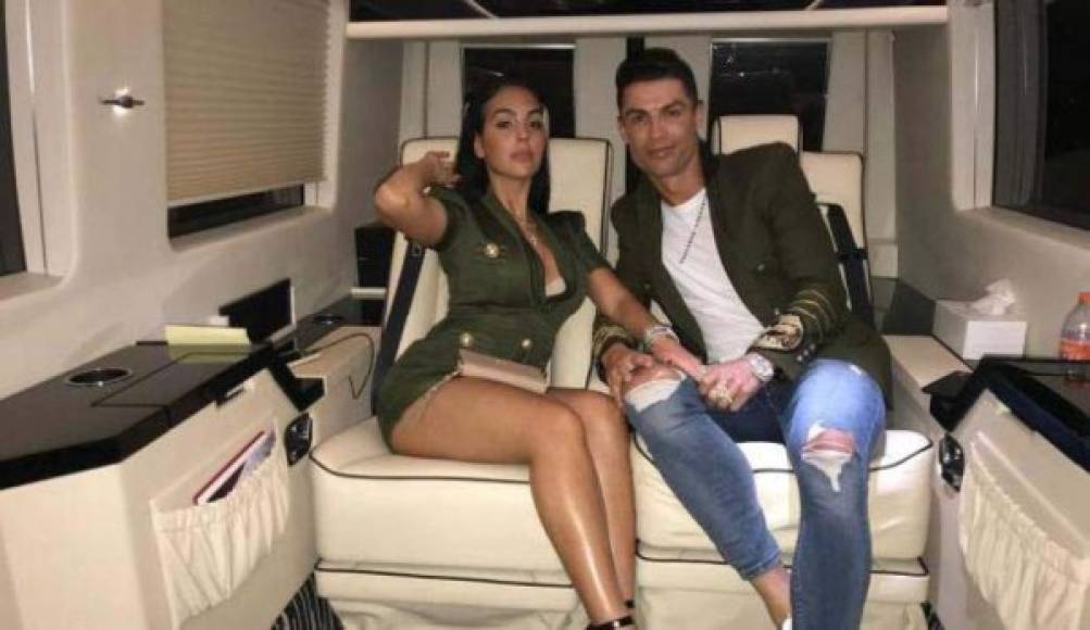 La bella chica de CR7 asegura que viven una vida cotidiana muy normal, aunque él evita hacerse cargo de las tareas domésticas.