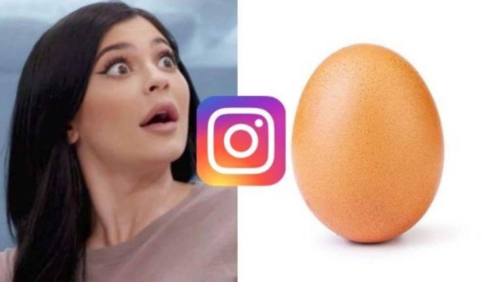 El récord que rompió un simple huevo, y desplazó a la 'reina de Instagram', ha provocado la creación de divertidos memes en las redes sociales.