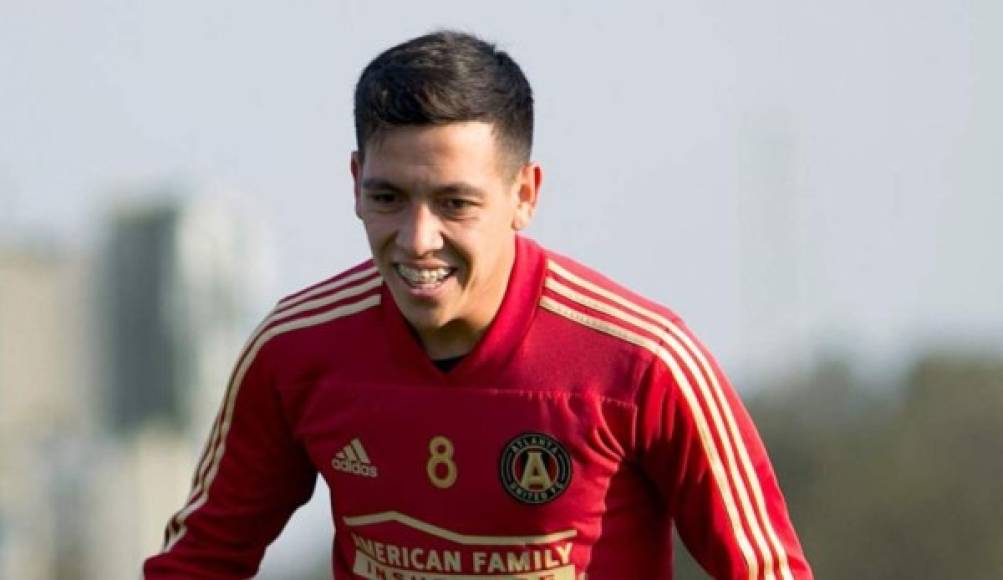 Ezequiel Barco juega en el Atlanta United de EUA y tiene 18 años de edad. El jugador se ha casado con la chica que ha trabajado como porrista.