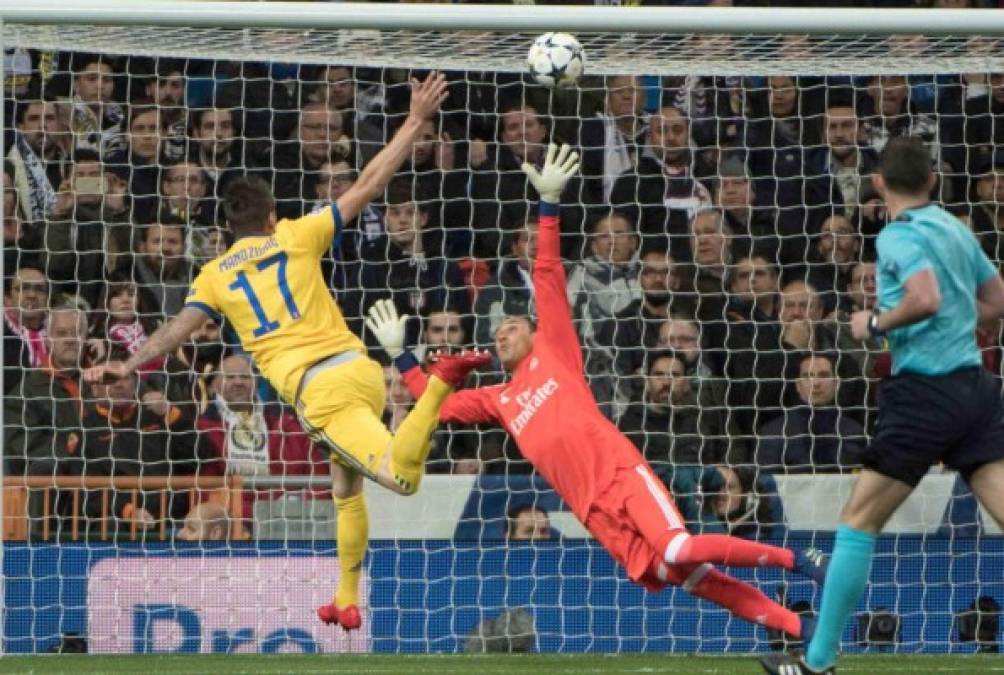 Mario Mandžukić apenas en el primer minuto anotó el tanto que abrió el marcador. El delantero croata de la Juventus fue figura al marcar un doblete.