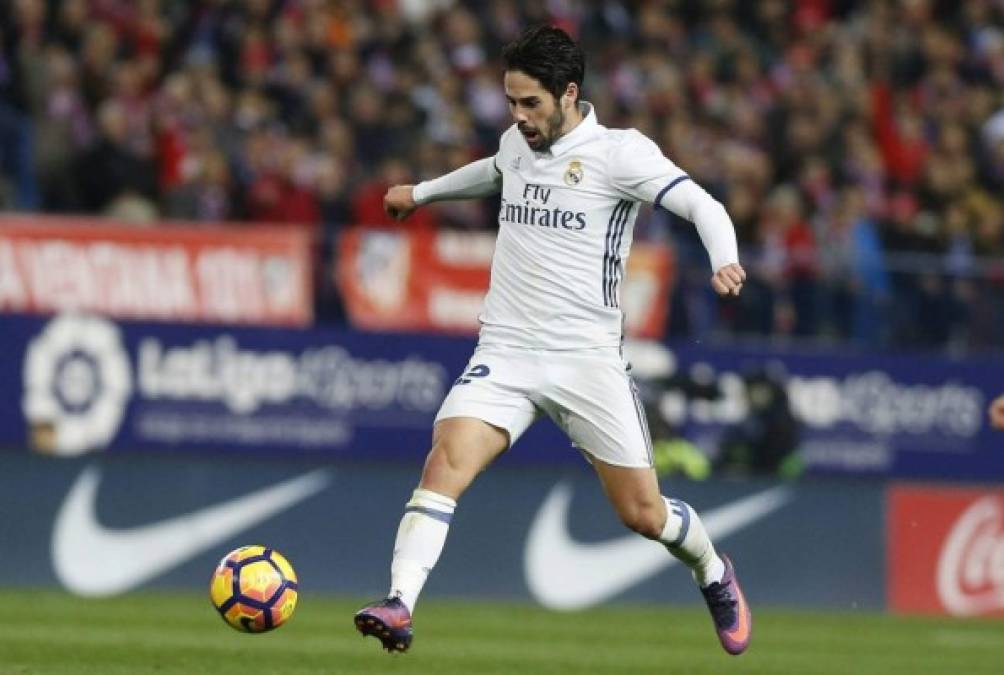 Isco: El mediocampista sería uno de los que no está dispuesto a seguir en el Real Madrid en la próxima temporada ya que no cuenta con la confianza que desea de Zidane.