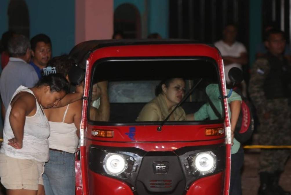Al menos doce personas murieron y otras dos resultaron heridas grave en un tiroteo perpetrado en un salón de billar en la capital de Honduras.
