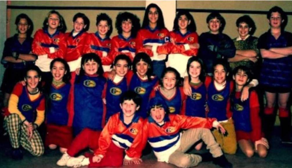 El nombre de la serie está puesto en honor al ídolo del fútbol Diego Armando Maradona, ya que 'Cebollitas' fue el primer equipo de barrio donde jugó el astro argentino.