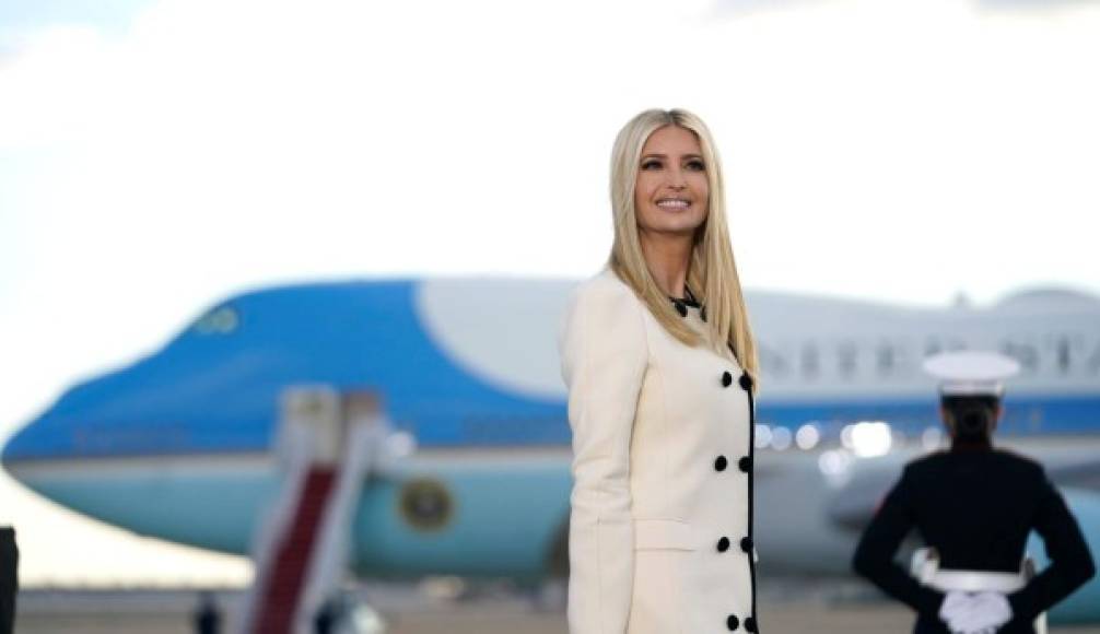 Ivanka Trump smiles as she arrives at Joint Base Andrews in Maryland for US President Donald Trump's departure on January 20, 2021. - President Trump travels to his Mar-a-Lago golf club residence in Palm Beach, Florida, and will not attend the inauguration for President-elect Joe Biden. (Photo by ALEX EDELMAN / AFP)