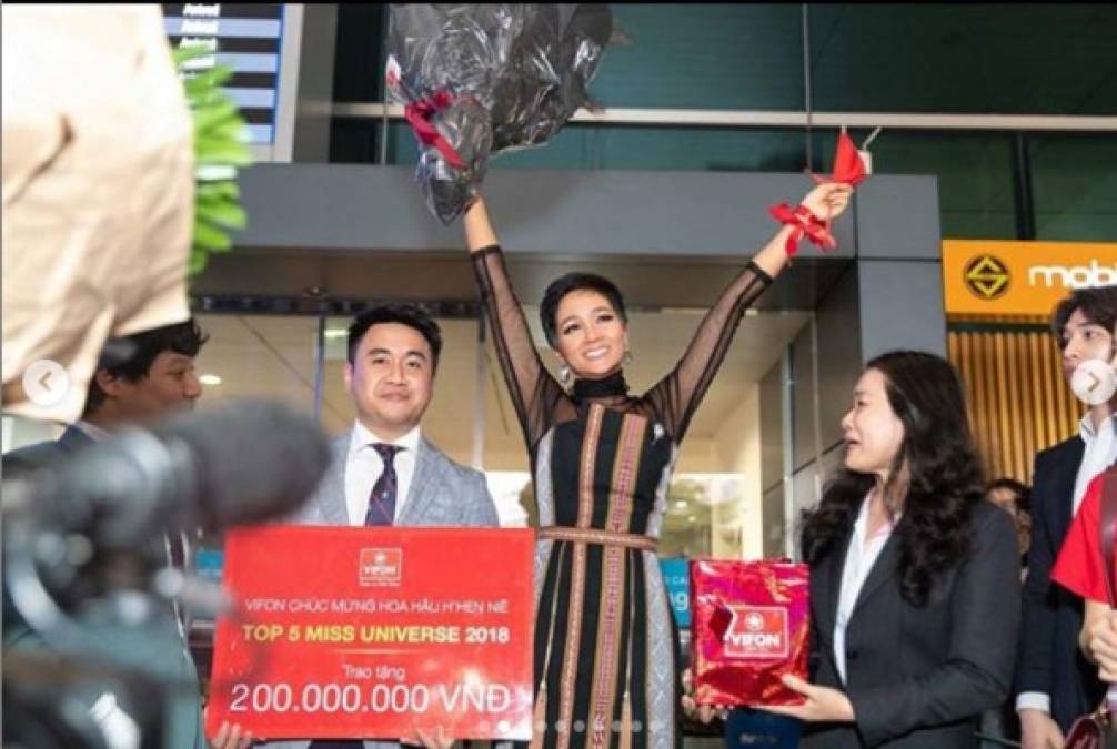 Miss Vietnam recalcó que dar a los demás es una de las cosas maravillosas que aprendió de su mamá .