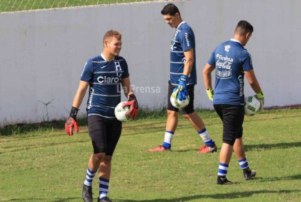 Javier Delgado, portero del Honduras Progreso fue una de las caras nuevas en el primer entreno de la H, llega como invitado especial por parte de Jorge Luis Pinto.