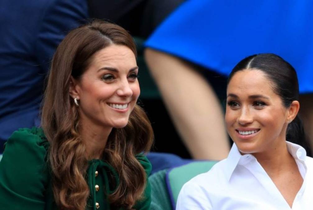 Claro, no toman en cuenta que Kate es madre de tres hijos, mientras que Meghan, acaba de tener a su primer retoño en mayo de este 2019.