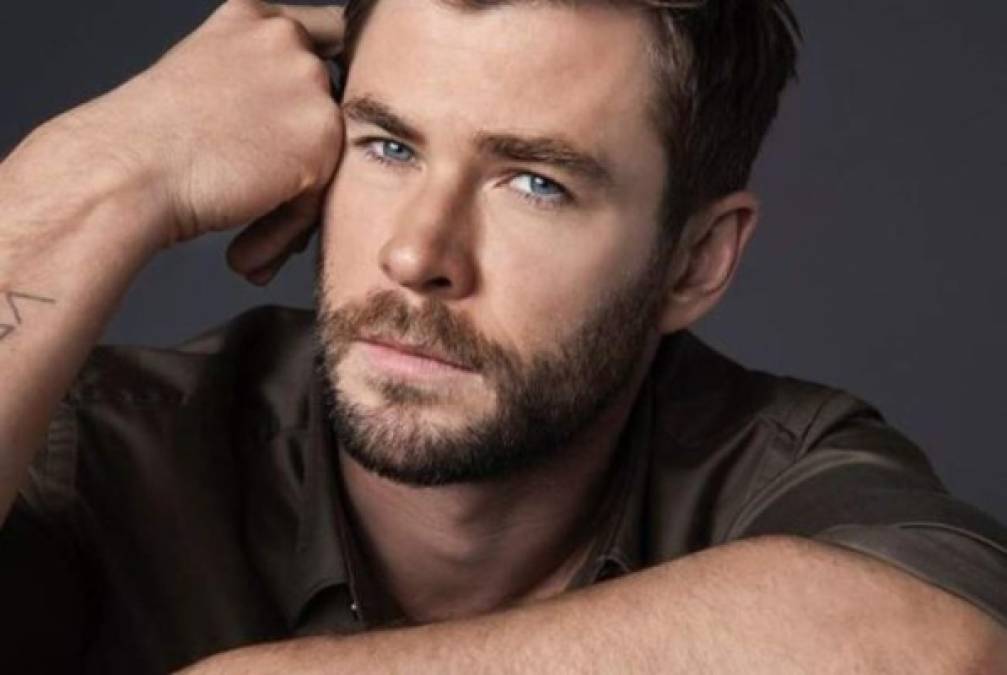 Fue declarado como uno de los hombres más sexis. El australiano Christopher 'Chris' Hemsworth tiene 36 años. Sus ojos azules y su pelo castaño, el cuerpazo y su actuación le han valido para ganarse un espacio en Hollywood.