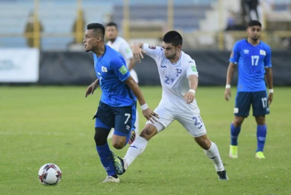 Jonathan Rubio: El jugador que milita en Portugal repite en el 11 titular de la H ya que estuvo de entrada en el Cuscatlán. Hoy será uno de los mediocampistas ofensivos.