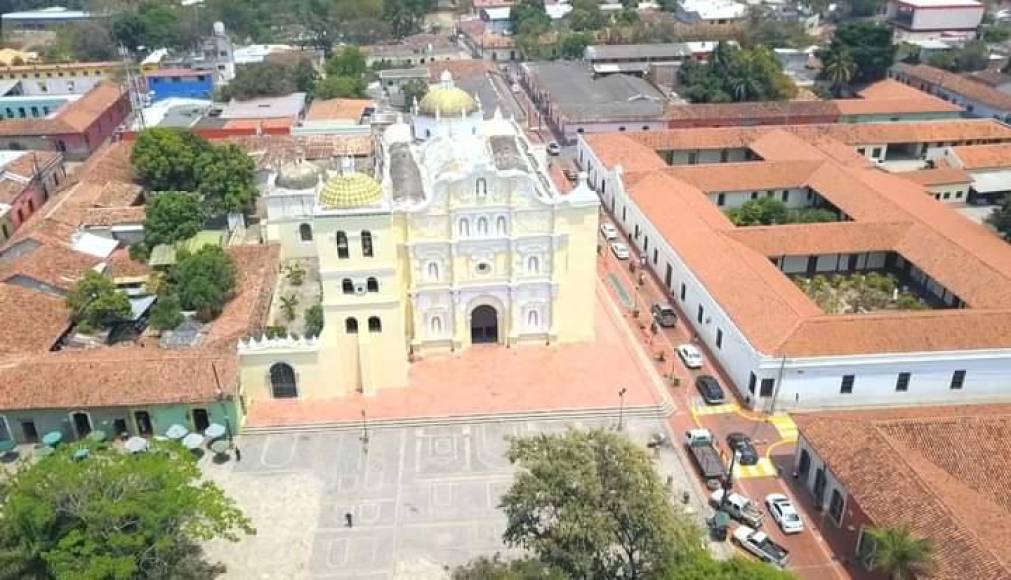 La municipalidad de Comayagua invitó a los hondureños a disfrutar de la Semana Morazánica en Comayagua, que ofrece mucha historia, arte, pero, sobre todo, seguridad y entretenimiento a través de la cultura viva. 
