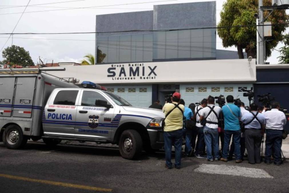 La policía también intervino una radio de Saca.