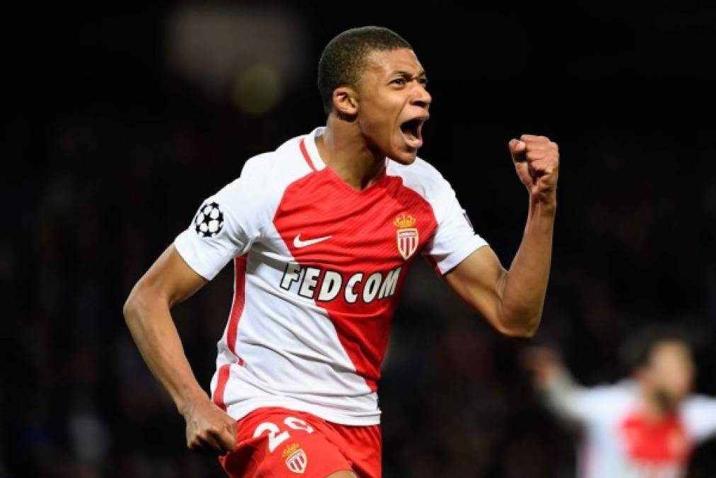 Mbappé: El joven delantero francés del Mónaco y que jugará contra Honduras en el Mundial Sub-20 sigue recibiendo elogios y hoy señalan que el Manchester United de Mourinho se ha interesado en sus servicios. El atacante también interesa al Barcelona y Real Madrid.