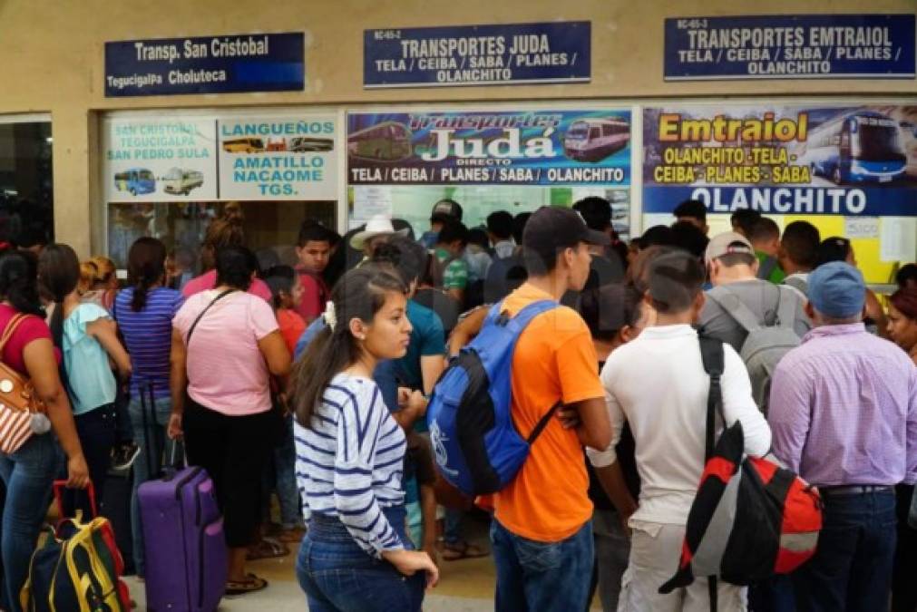 El mayor movimiento ha sido hoy desde las 3:00 am. El fin de semana pasado transitaron medio millón de personas.