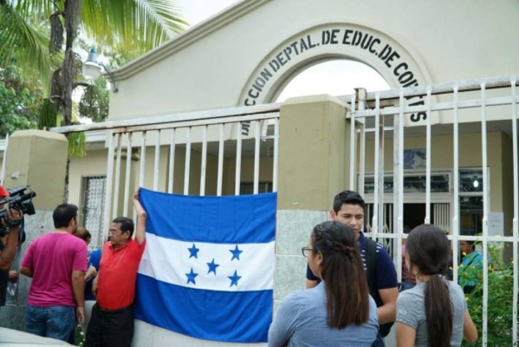 Los docentes están en contra de algunos de los requisitos que las autoridades de la Secretaría de Educación piden para el concurso de plazas.<br/>