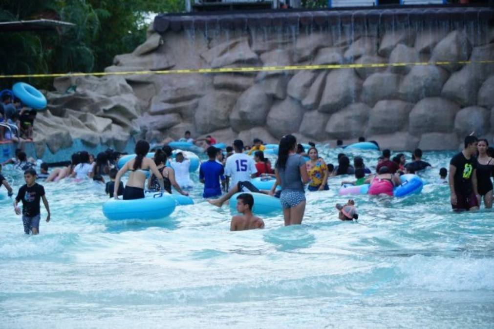 Además, no puede falta la belleza de las mujeres sampedranas que engalanan este verano 2018.