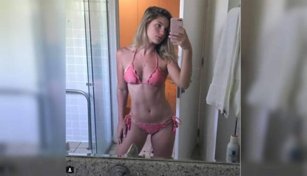 La chica eleva la temperatura en las redes sociales con sus fotos.