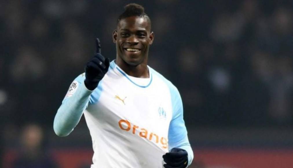 Mario Balotelli: Según La Gazzetta dello Sport, el fichaje del delantero italiano por el Brescia está cerrado. El acuerdo se gestó anoche y ya solo falta firmar. El delantero firmará por una temporada con renovación automática en caso de permanencia del equipo en la Serie A.