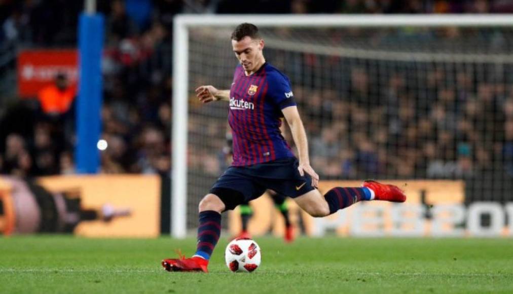 Vermaelen: El defensor belga termina contrato y ninguna de las dos partes tiene intención de renovarlo. Será una de las bajas del Barcelona, según diario MARCA.<br/>