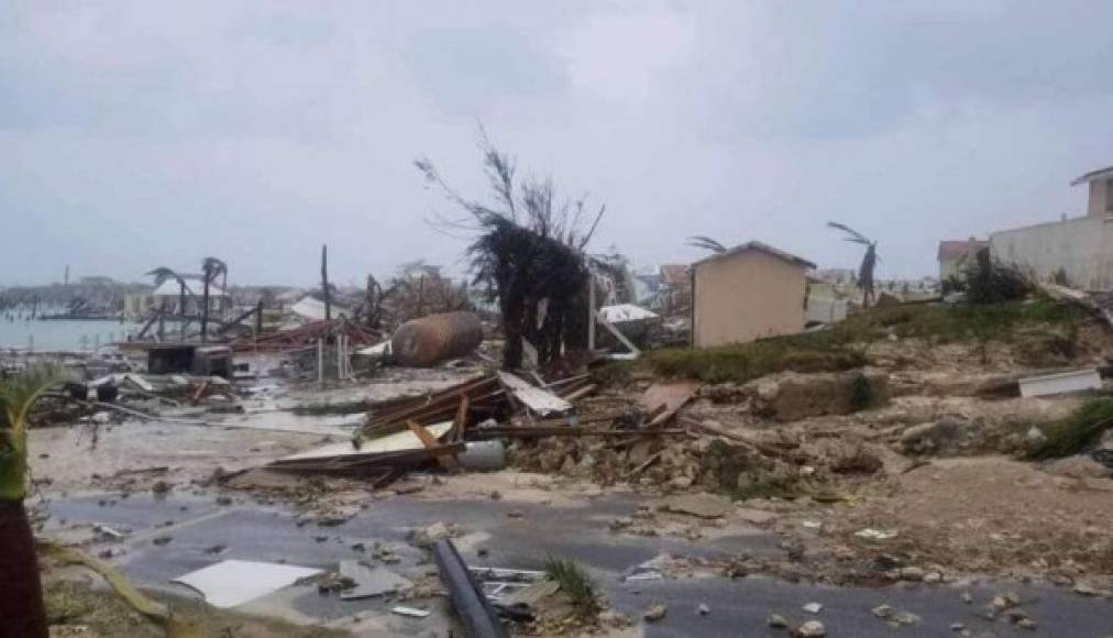Las autoridades de las Bahamas afirman que las pérdidas son millonarias y que les llevará varios años recuperarse de la devastación dejada por Dorian.