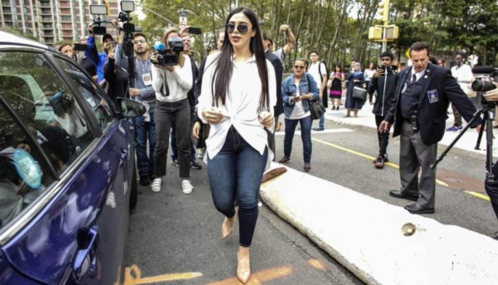 La ex reina de belleza se ha convertido en una de las protagonistas del histórico juicio de Guzmán Loera en Nueva York acaparando la atención mediática en EEUU.