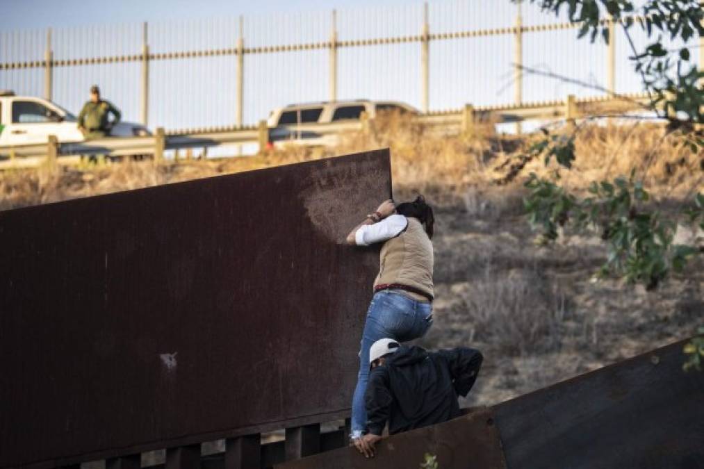 'No tengo nada que perder. En Honduras no hay vida y aquí (en México) está cada vez más difícil', dice a la AFP Albita, una joven hondureña que no quiso dar más detalles de su identidad.