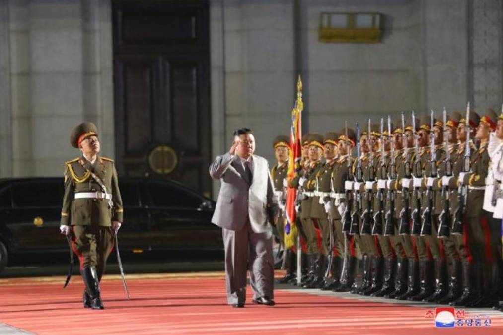 Según Shin Beom-chul, del Instituto de Investigación coreano para la Seguridad Nacional, al exhibir el misil y no lanzarlo, Pyongyang evitó cruzar una línea roja.