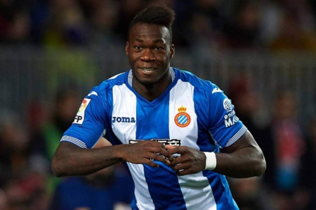 La novela de Felipe Caicedo escribe cada día una página diferente. Ahora, desde Italia, en concreto el Corriere dello Sport, asegura que la Lazio estaría preparando una oferta de entre cinco y siete millones por el delanteroque presentará en un plazo de una semana.