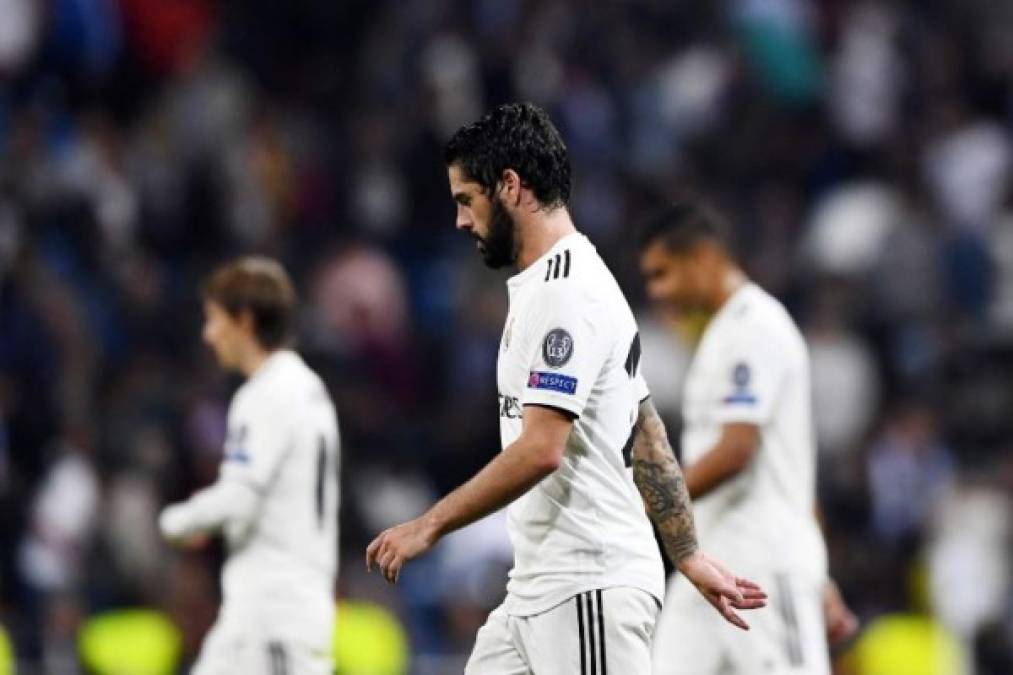 El mediocampista Isco Alarcón fue sacado por Lopetegui y medios en España señalan que hay una mala relación entre el jugador y el DT del Real Madrid.