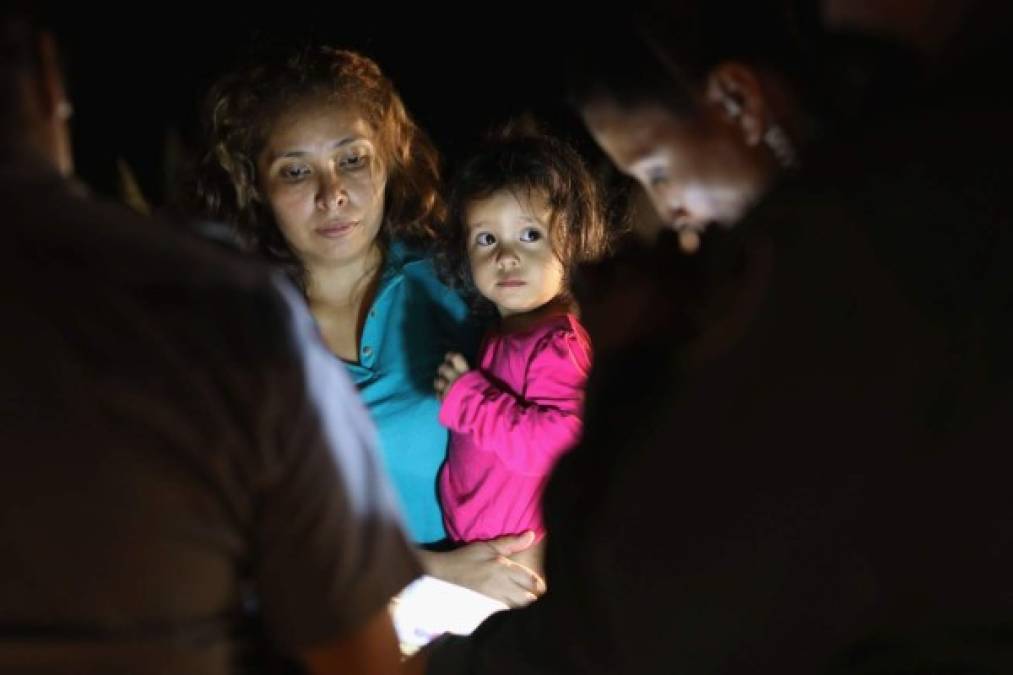 'No pediremos disculpas' por la separación de niños de sus familiares en la frontera con México, afirmó la secretaria de seguridad de EEUU, Kirstjen Nielsen.<br/><br/>Decenas de familias hondureñas han sido víctimas de esta política del Gobierno de Trump en la frontera.