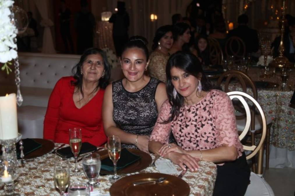 Fátima Contreras, Erika Arita y María del Carmen Contreras.