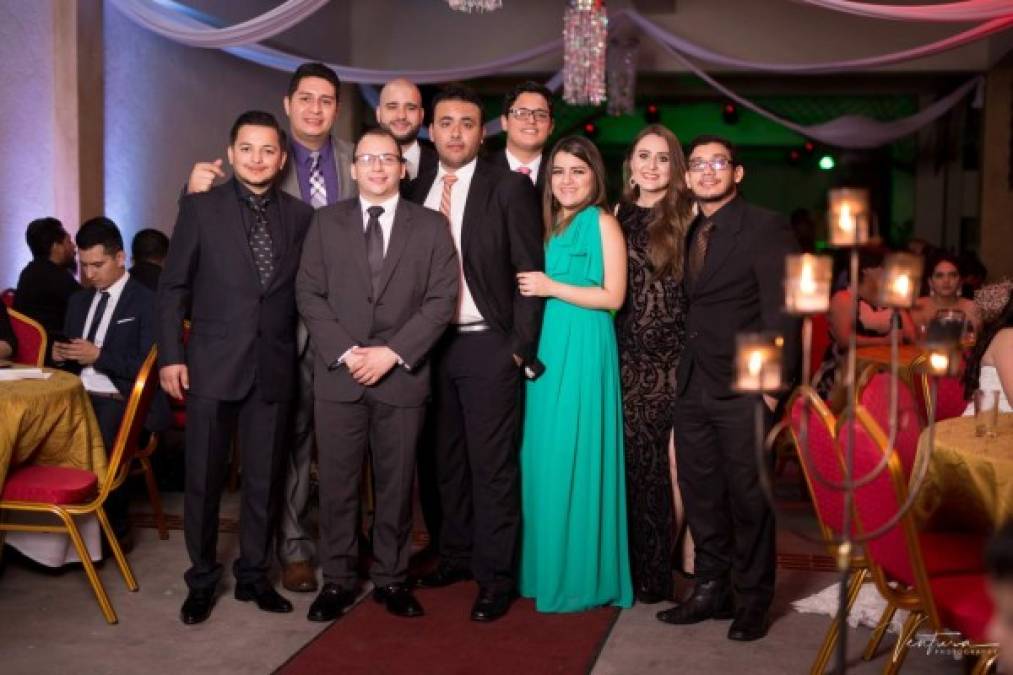 Amílcar Duarte, José Luis Ramírez, Emilio Castro, Ricardo Fajardo, Mario Hall, Alex Caballero, Marcela Herrera, Mónica Villanueva y Carlos Yanes.