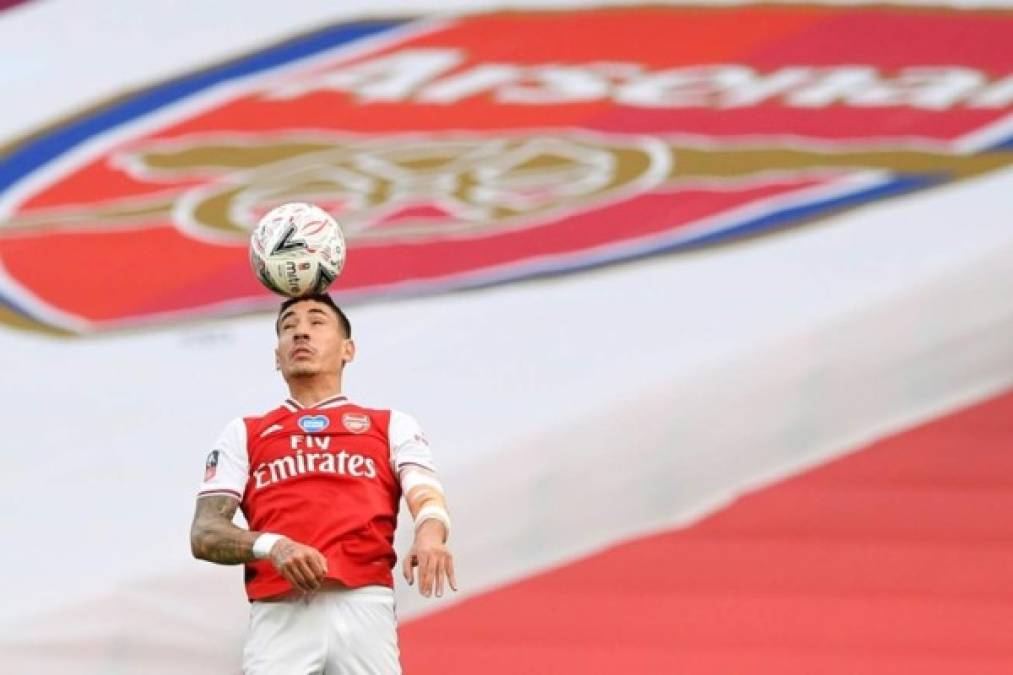 Según afirma Sky, el lateral español Bellerín le ha pedido al Arsenal dejar el equipo. El propio jugador se abría entrevistado con los dirigentes gunners para hacerles llegar en persona su petición. Hay muchos clubes en España y en Europa que se han interesado por su situación en las últimas semanas. El Inter es uno de ellos. Foto AFP.