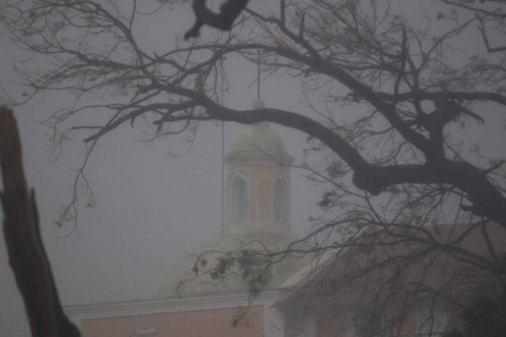 Luego avanzará hacia el norte rozando la costa de República Dominicana entre la noche del miércoles y el jueves.