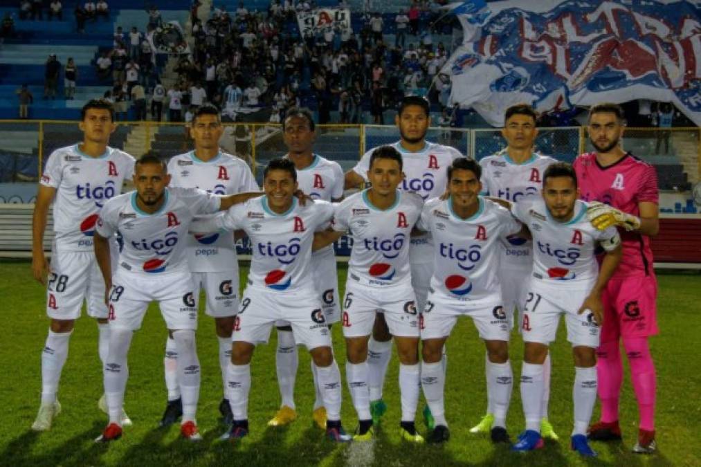 El club Alianza de El Salvador será uno de los que estará participando en la Copa Premier de Centroamérica. Los salvadoreños estarán en el grupo A.