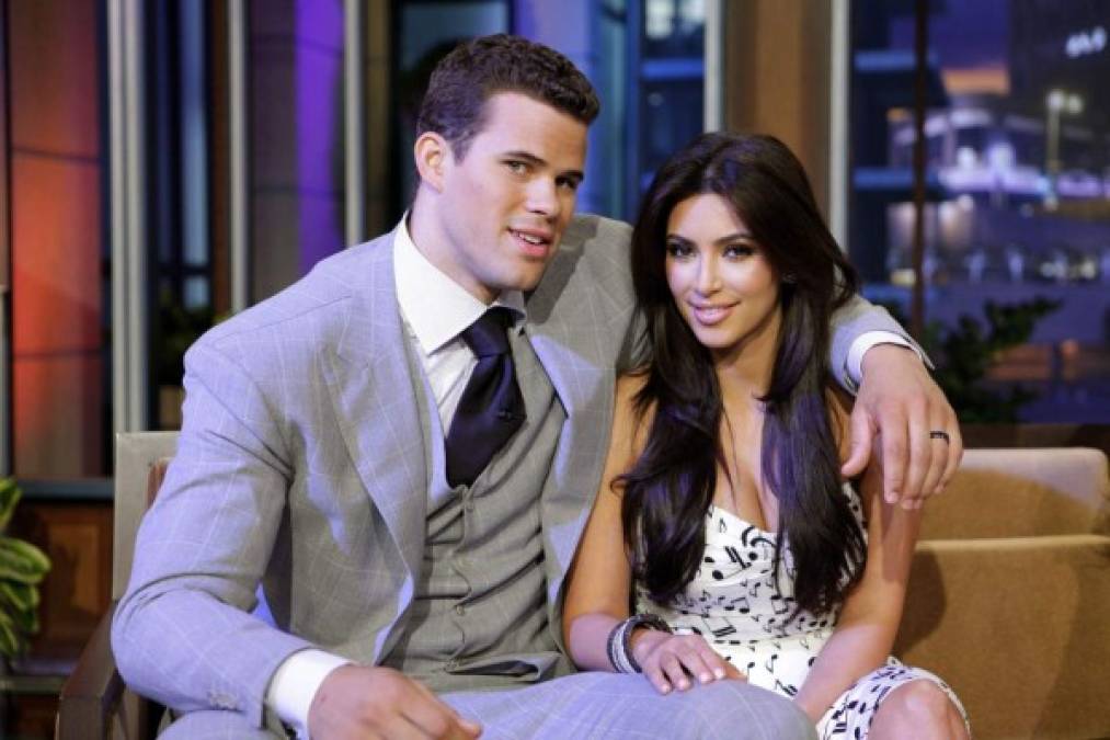 A finales del 2010 comenzó una relación con el basquetbolista Kris Humphries. Para mayo del 2011 ya estaban comprometidos y en agosto, felizmente casados. El romance quedó documentado en su reality, al igual que su repentino desenlace: se divorciaron en octubre del 2011.