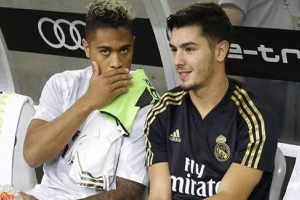 Zinedine Zidane lo tiene decidido, quiere a Mariano Díaz y Brahim Díaz afuera del Real Madrid, según medios españoles. Los dos jugadores siguen teniendo un futuro oscuro dentro del equipo blanco. El técnico francés los ha excluido de la última convocatoria de Liga, dejando más que claro que no cuenta con ellos.