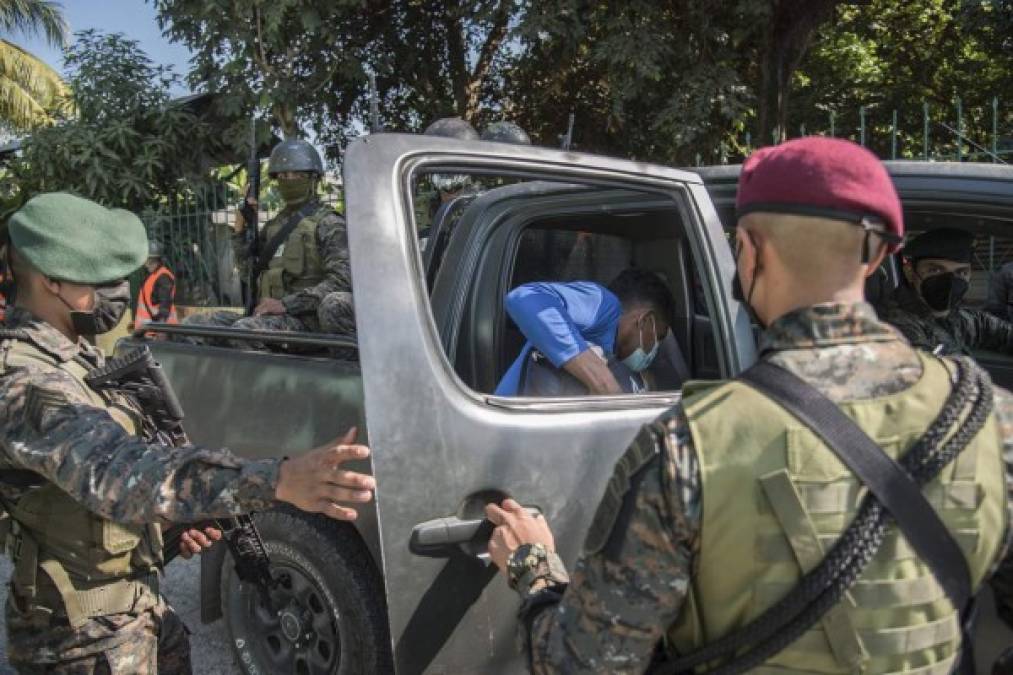 Agotados y desmotivados, los migrantes emprendieron el regreso a Honduras después que el lunes las fuerzas de seguridad guatemaltecas disolvieran a la fuerza la caravana y los obligaran a retroceder en el departamento de Chiquimula, unos 200 kilómetros al este de la Ciudad de Guatemala y cercano a la línea fronteriza.<br/>