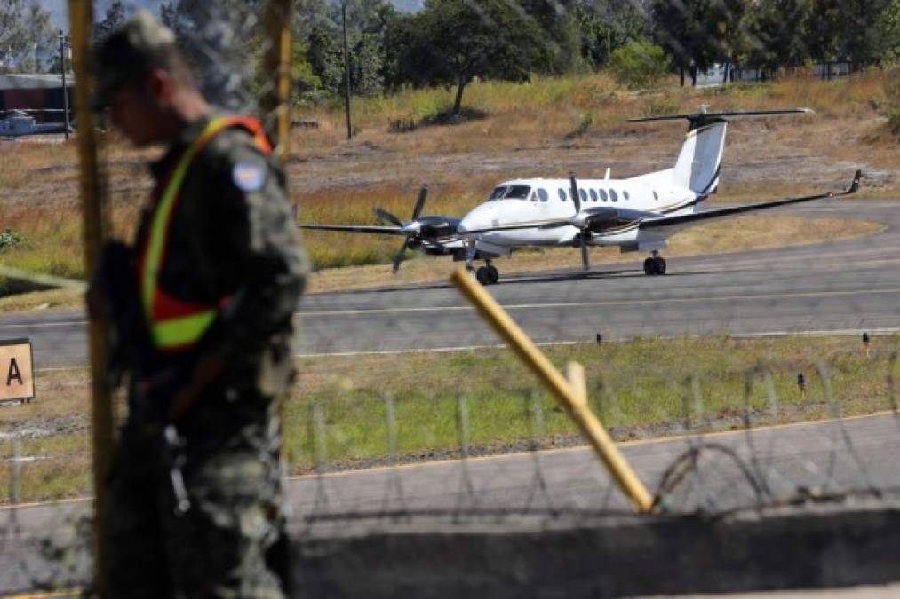 Con la extradición de Miguel Arnulfo y Luis Alonso, designados en agosto por el Departamento del Tesoro de EE.UU. como capos del narcotráfico, a través de la legislación conocida como 'Kingpin Act', suman cuatro los hondureños extraditados a Estados Unidos por narcotráfico.