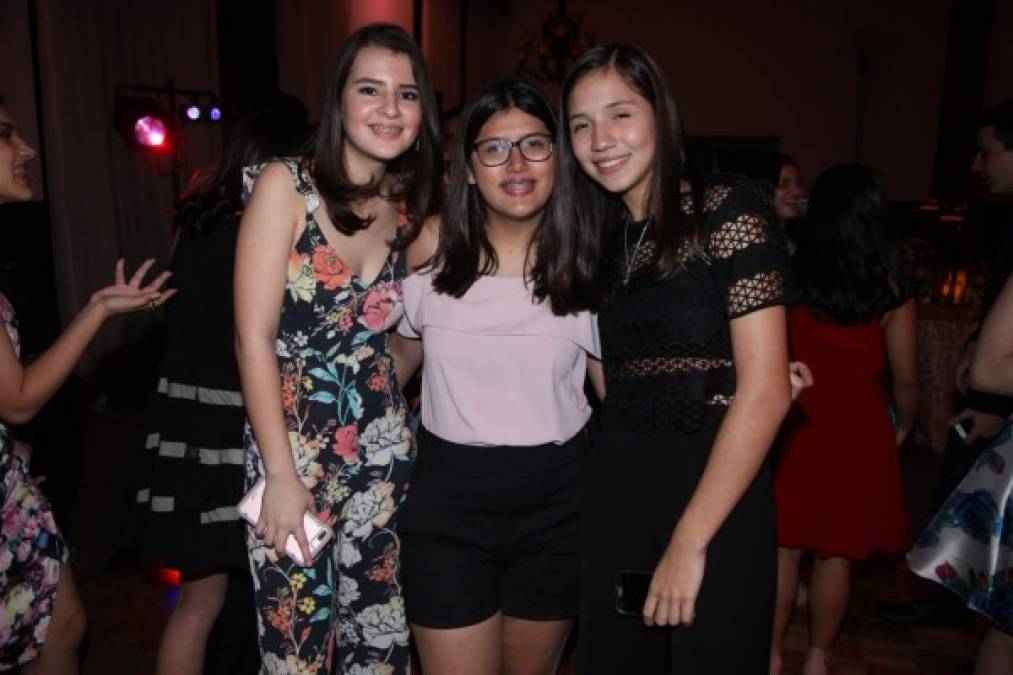 Lia Turcios, María Díaz y Antonella López.