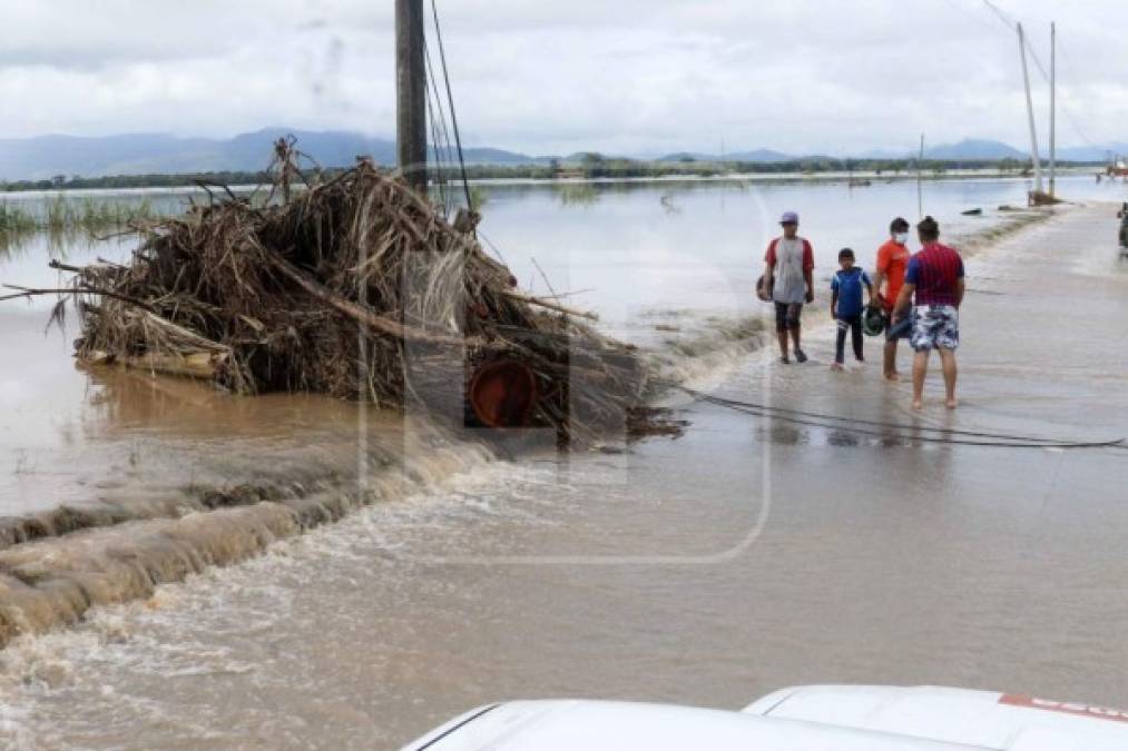 Bulevar que conduce desde El Progreso hacia La Lima.