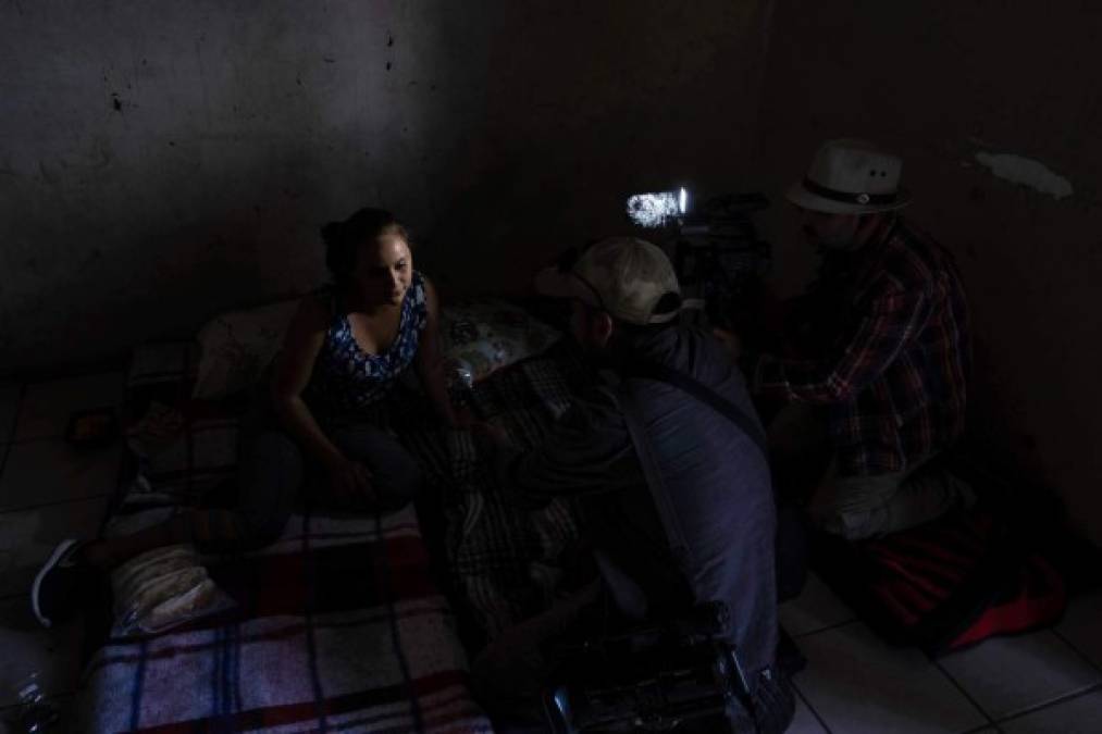 Los migrantes fueron recibidos en un albergue a su llegada a Tijuana, donde les proporcionaron alimentos, agua, atención médica y un lugar para dormir.