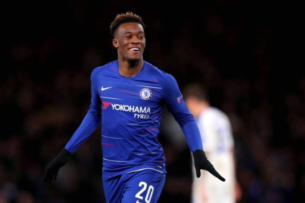 Según Standard Evening, el Chelsea renovará a Callum Hudson-Odoi por cinco temporadas. El extremo inglés se rompió en abril el tendón de aquiles y será baja los próximos meses. La inminente salida de Eden Hazard le abre un hueco en el once titular.