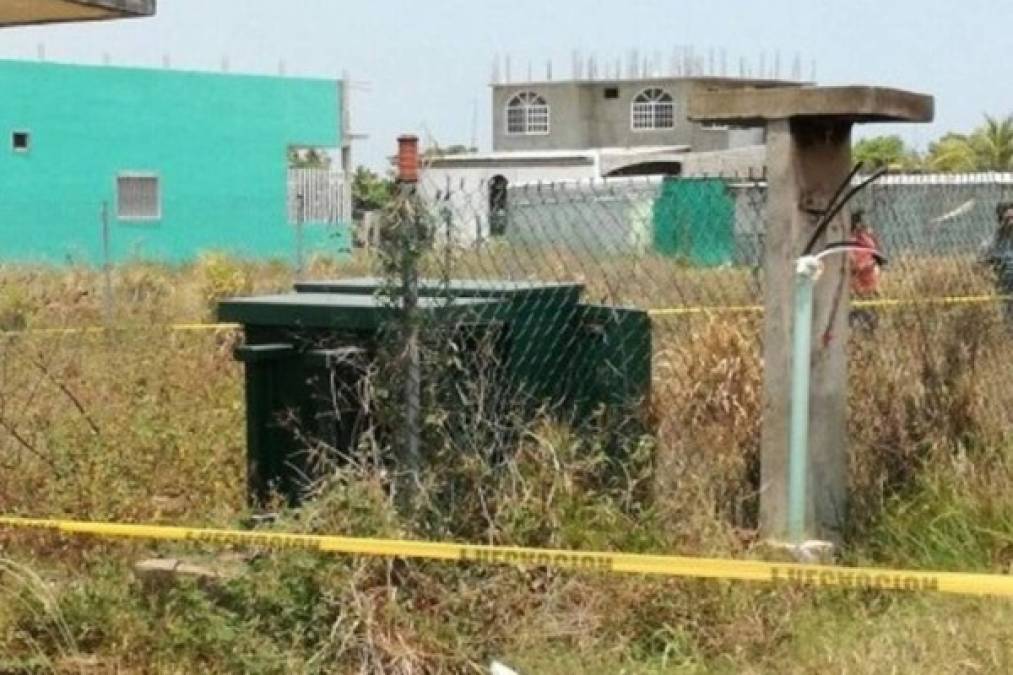 Un hondureño murió electrocutado al supuestamente intentar robar cableado eléctrico subterráneo en el puerto de Coatzacoalcos, estado de Verazruz, en el litoral Caribe de México. Autoridades identificaron a la víctima como Carlos Alberto López Sánchez (28), quien residía en la calle Pueblo de Hule del fraccionamiento Las Dunas, según la publicación del sitio xeu.com.mx