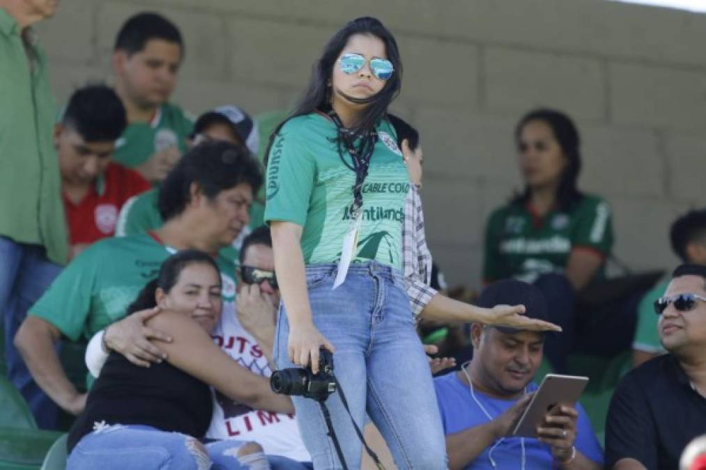 La verdolaga Karen Gisell fue una de las fotógrafas presentes en el estadio de Marathón.